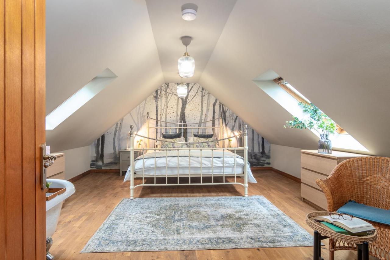 The Jaw Barn Apartment